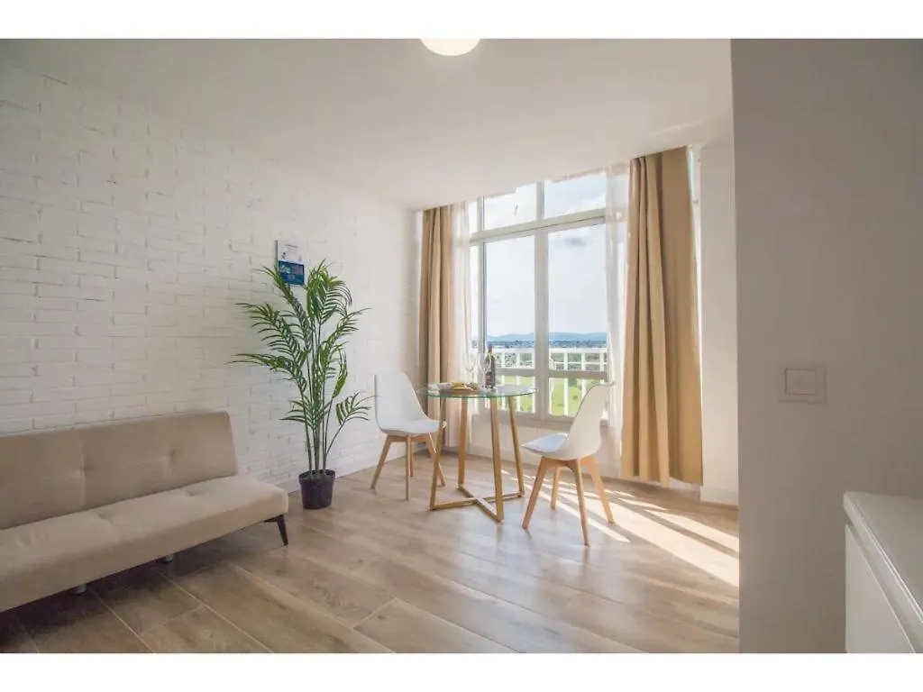 Turtlebeach La Pineda Apartment